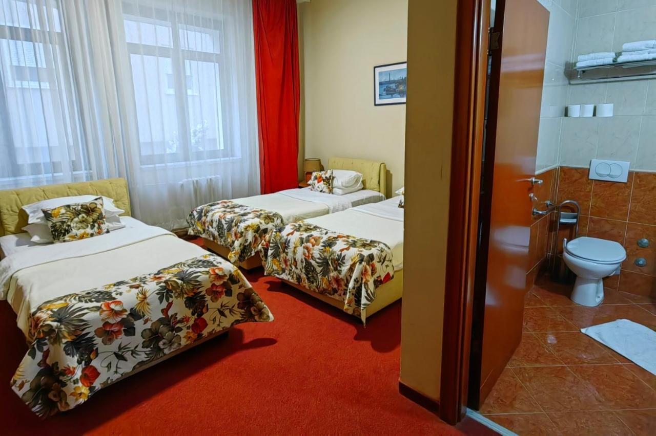 Hotel N Belgrado Esterno foto
